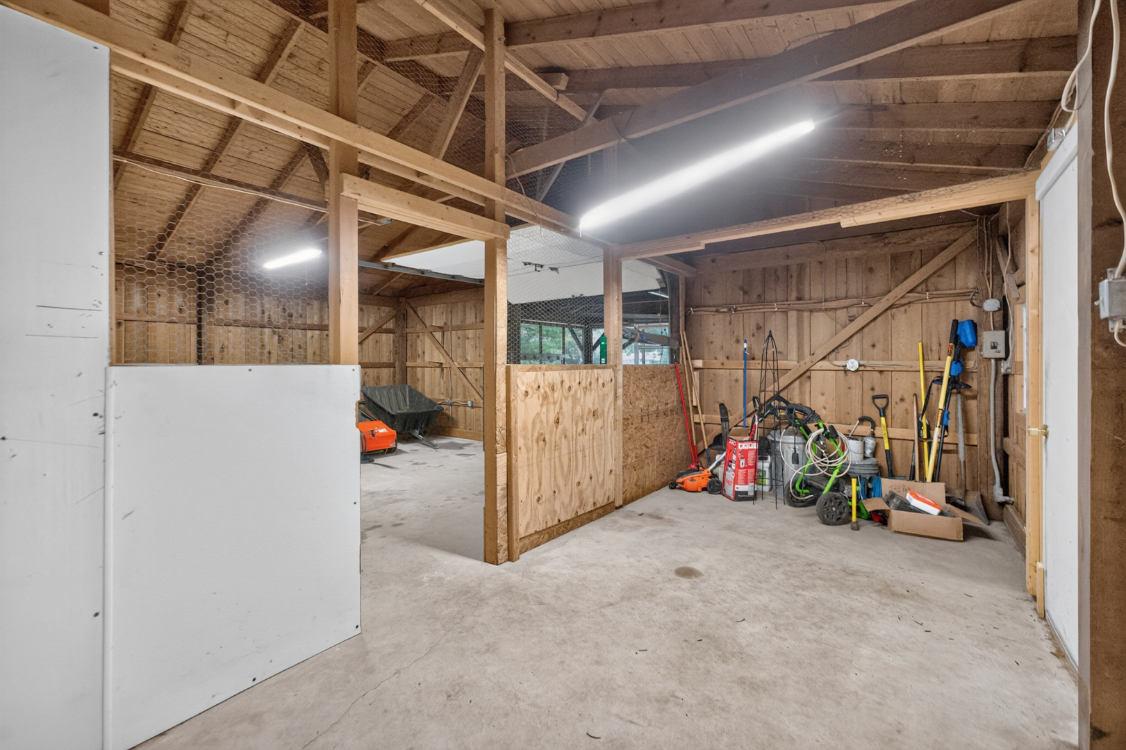 main property photo 77