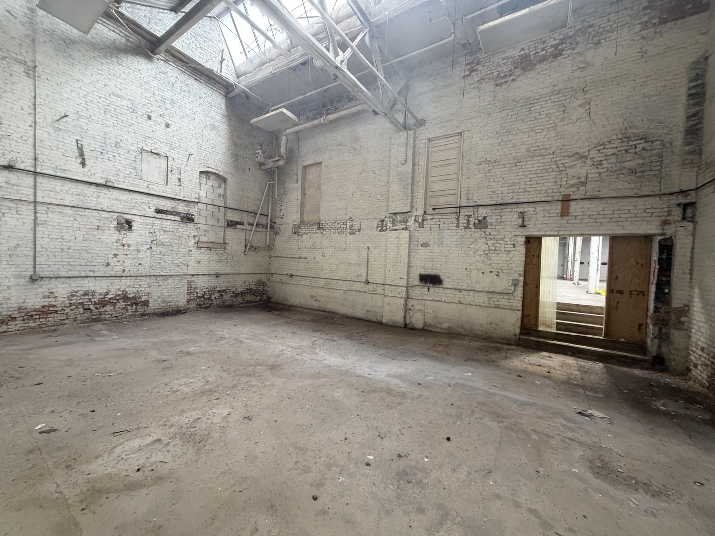 main property photo 16