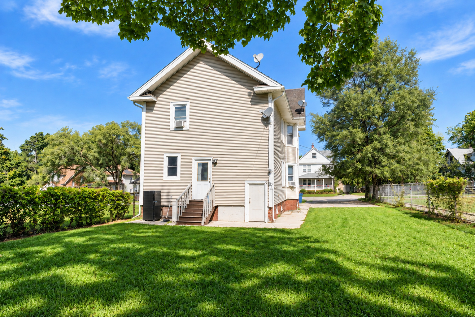 main property photo 4