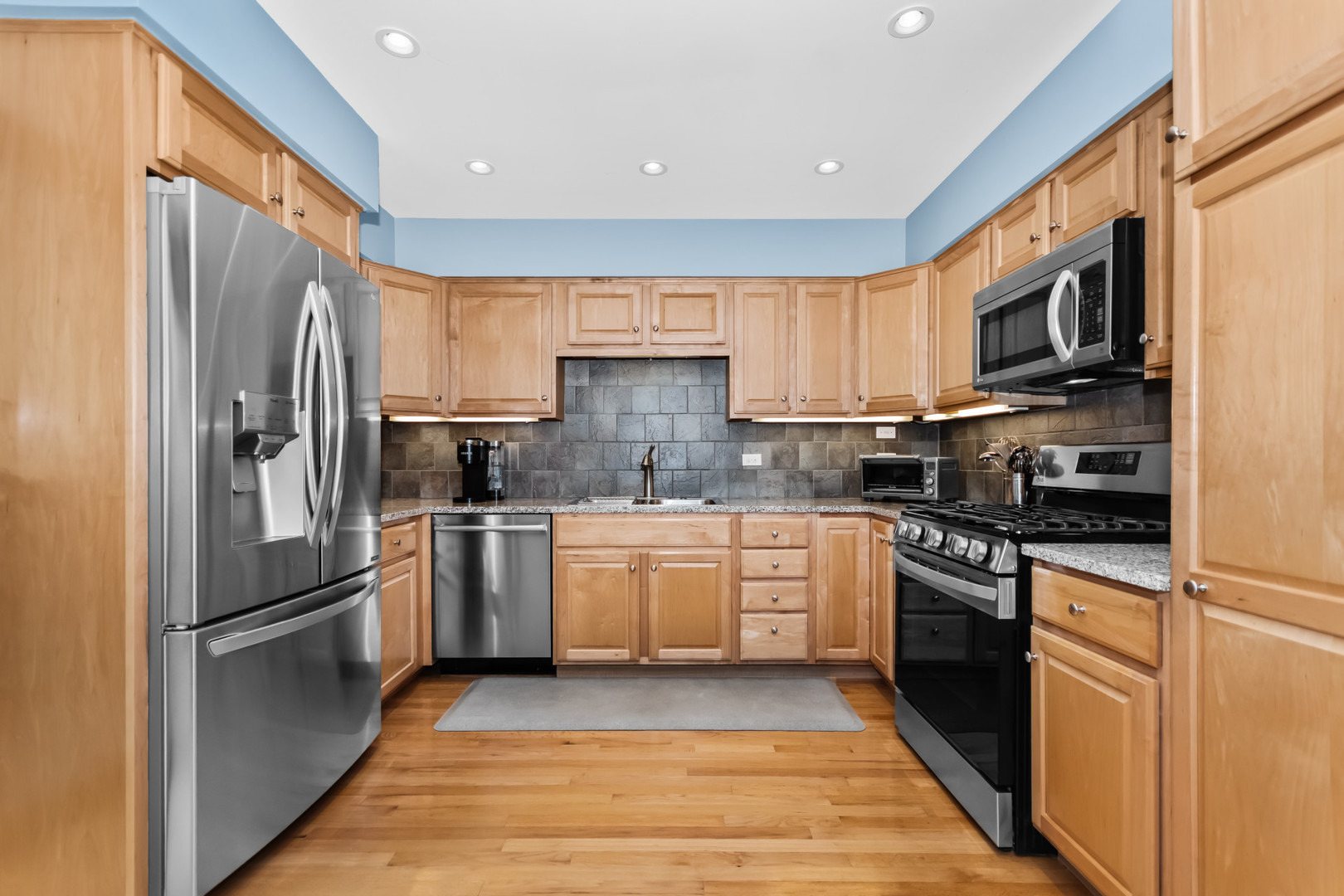 main property photo 8