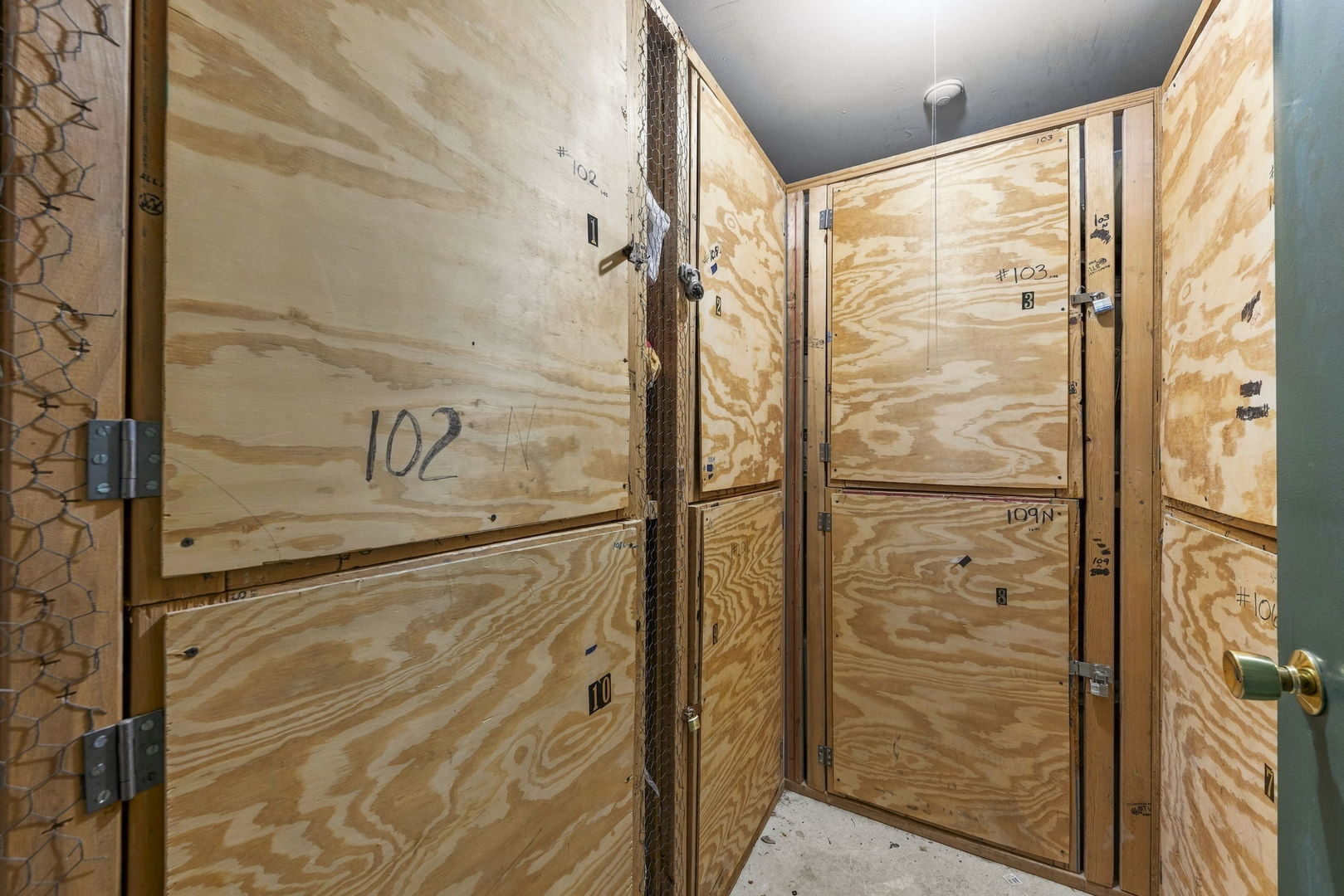 main property photo 16