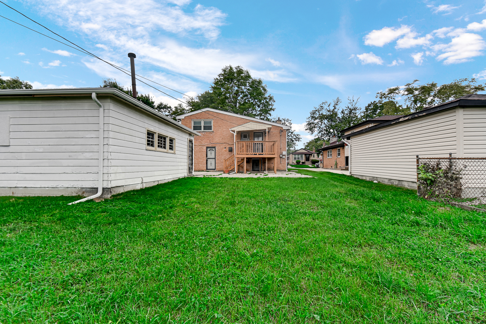 main property photo 23