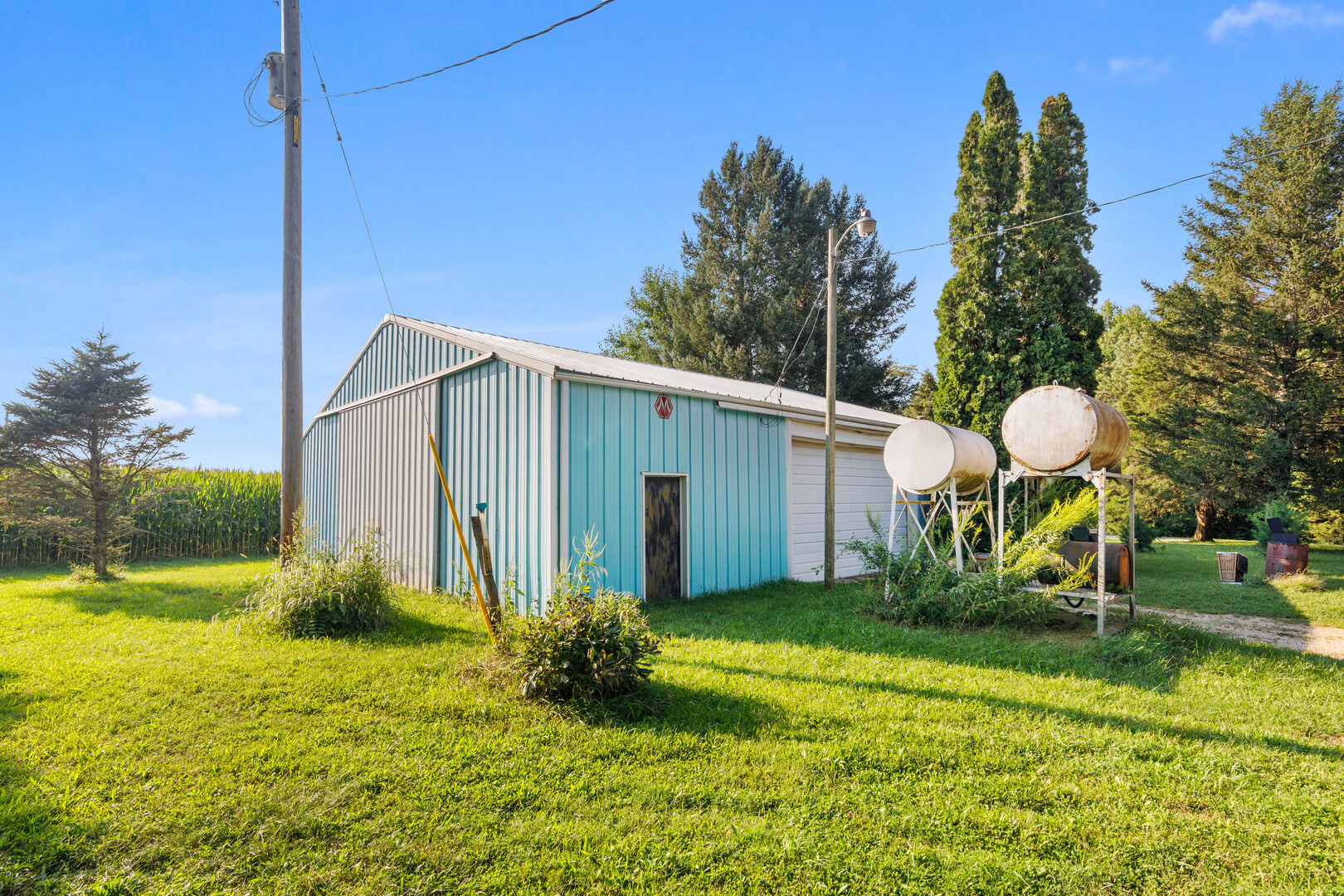main property photo 18
