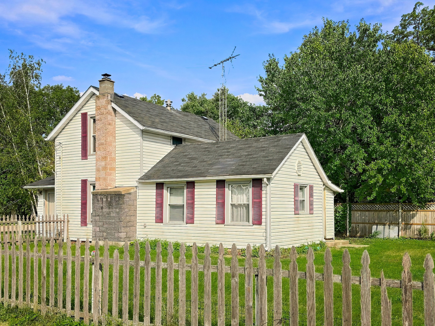 main property photo 17