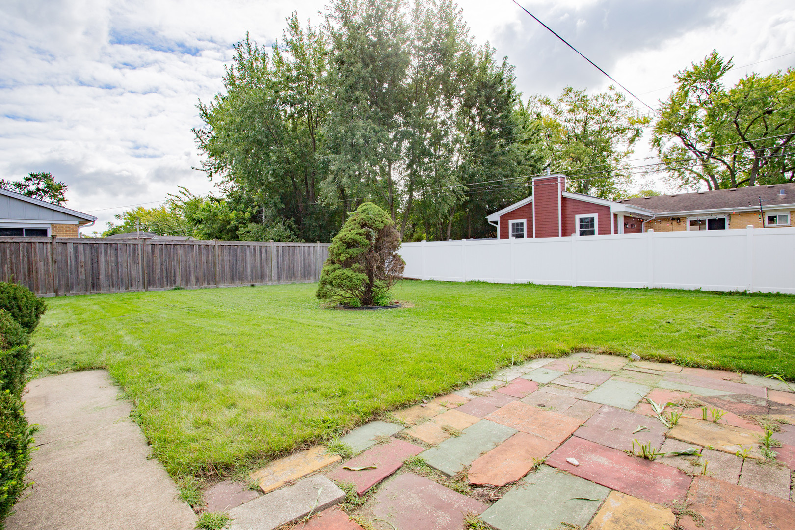 main property photo 33