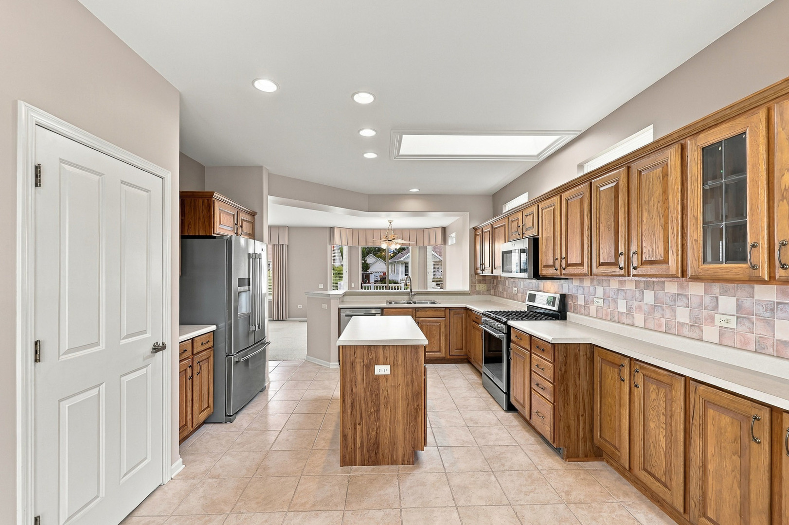 main property photo 5