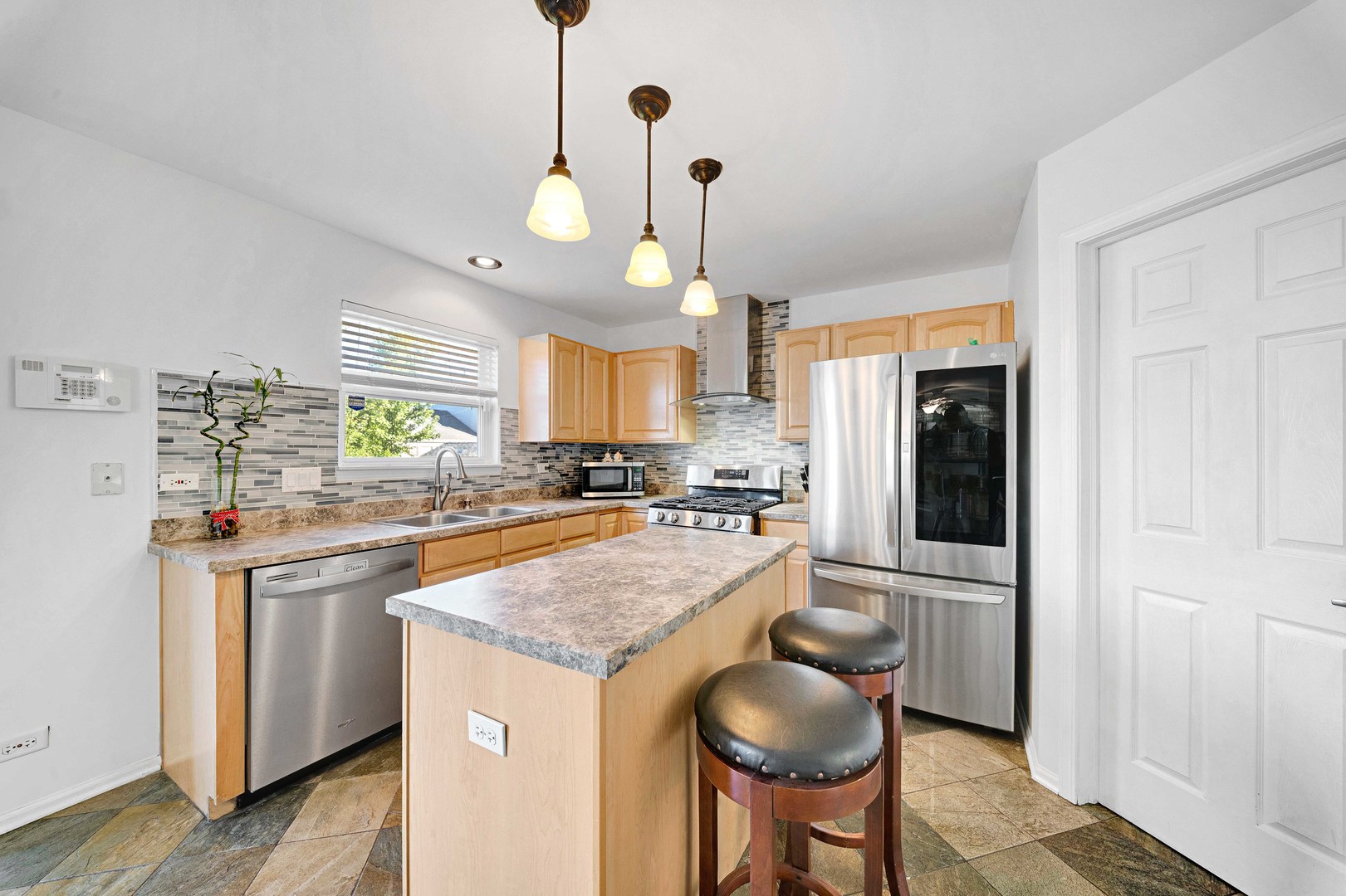 main property photo 12