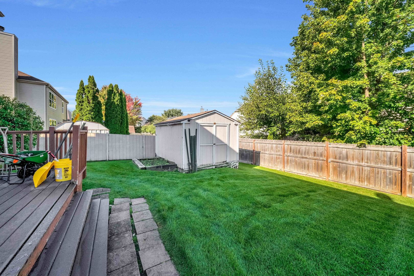 main property photo 37