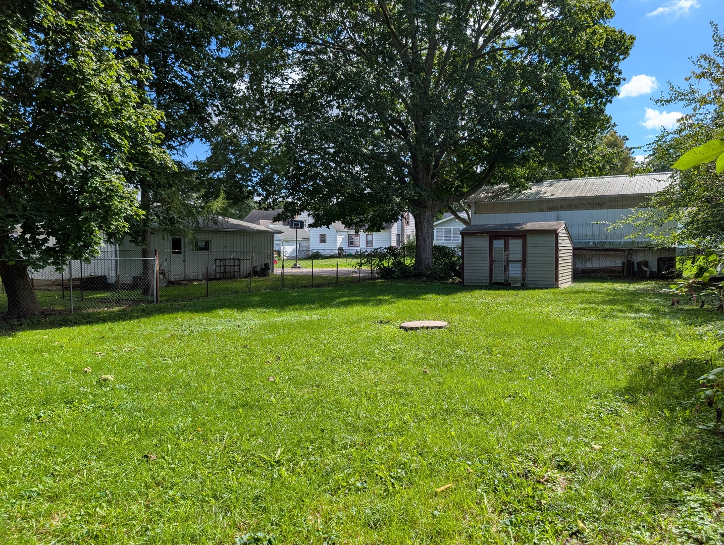 main property photo 19