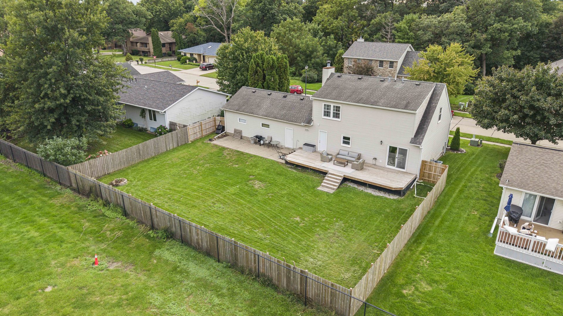 main property photo 33