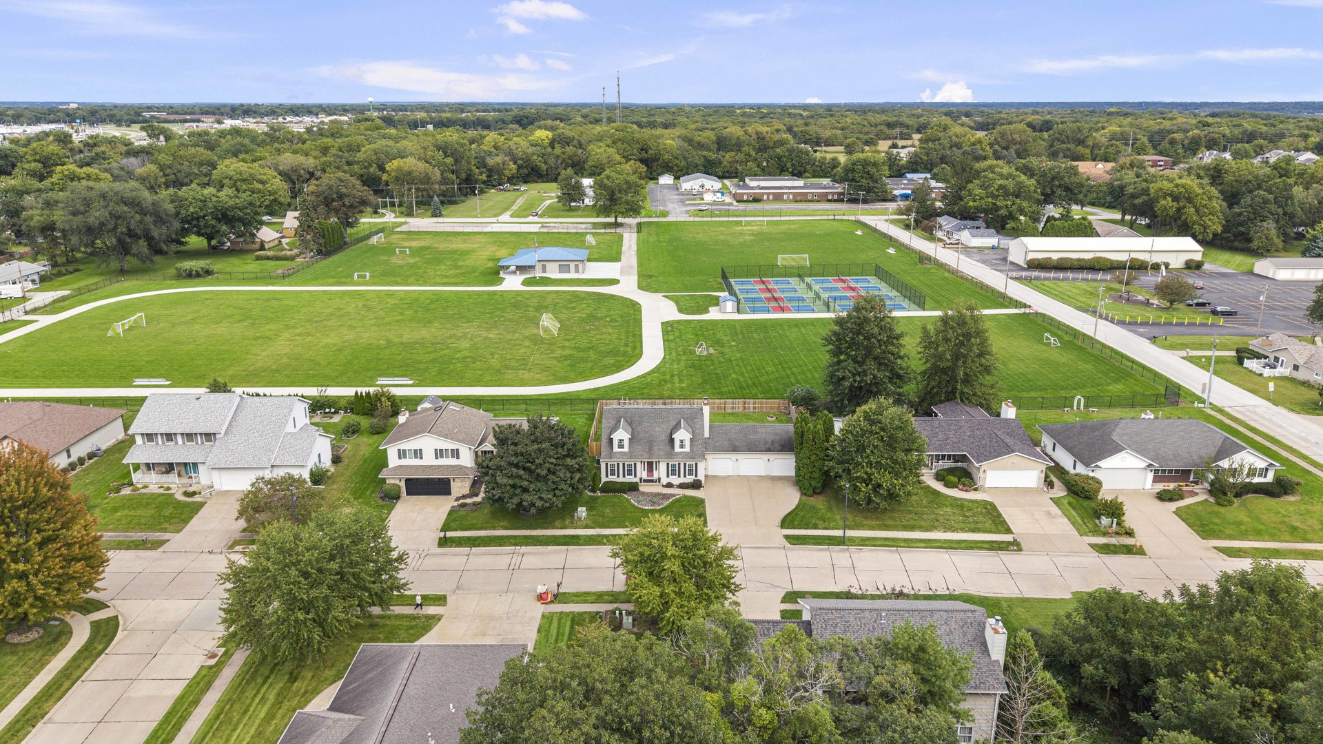 main property photo 34