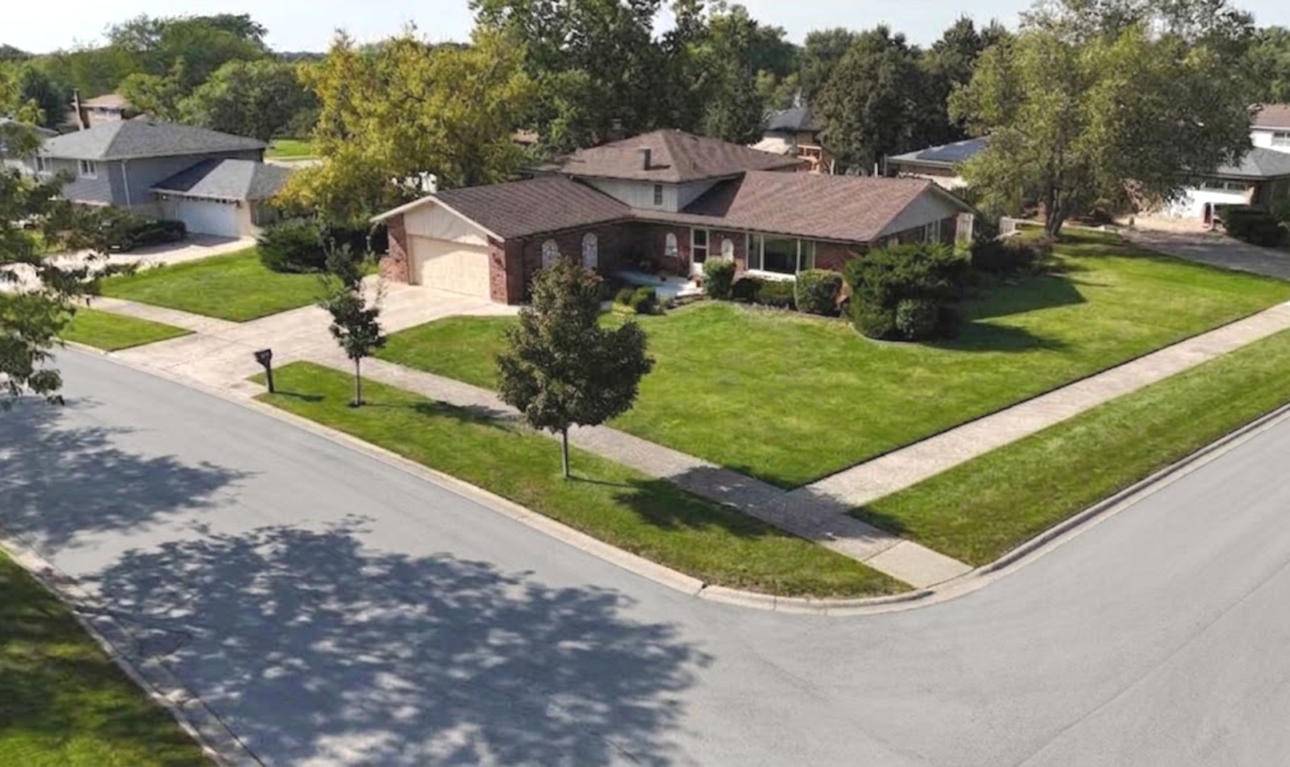 main property photo 24
