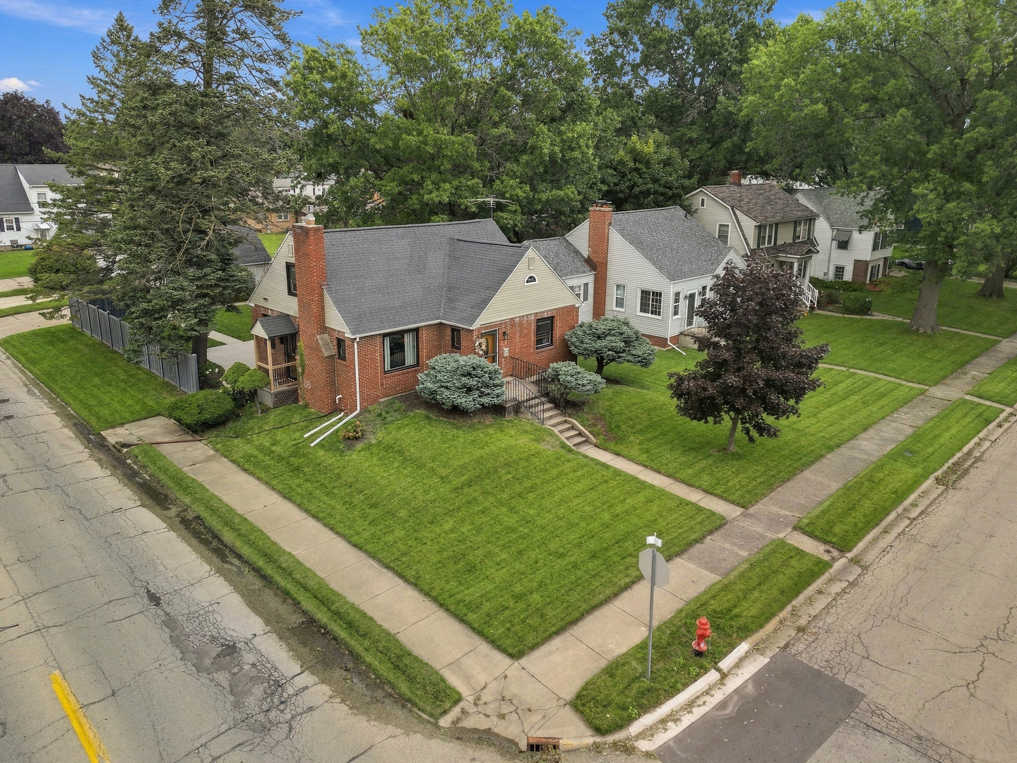 main property photo 30