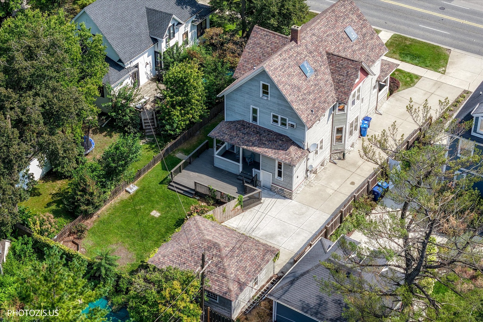 main property photo 32