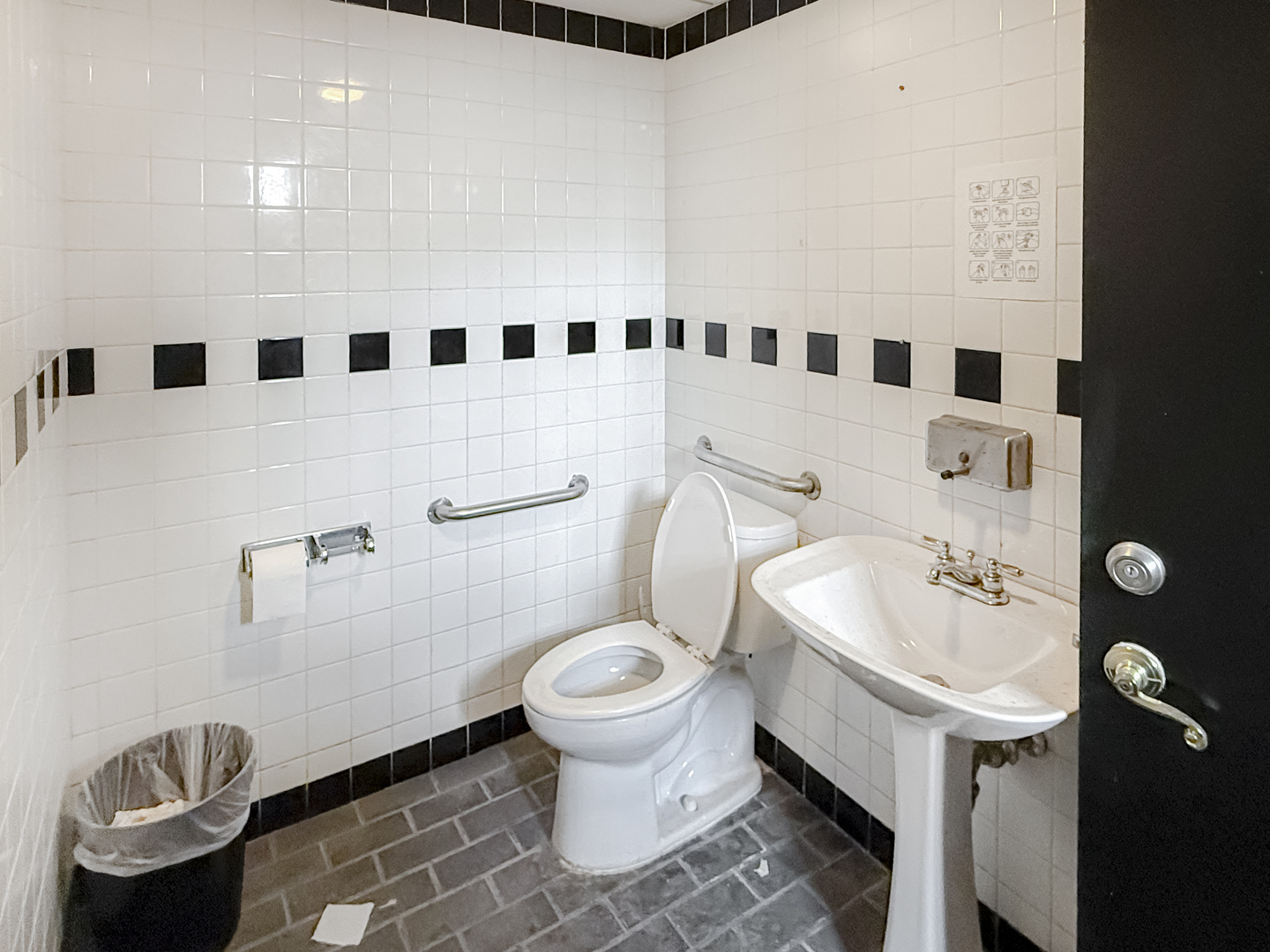 main property photo 8