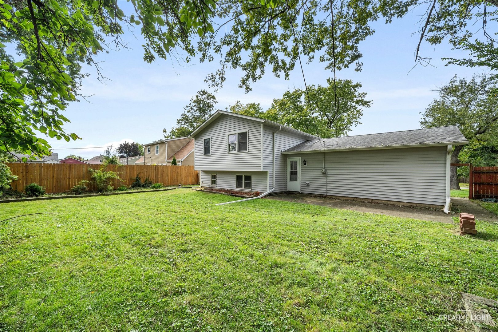 main property photo 17