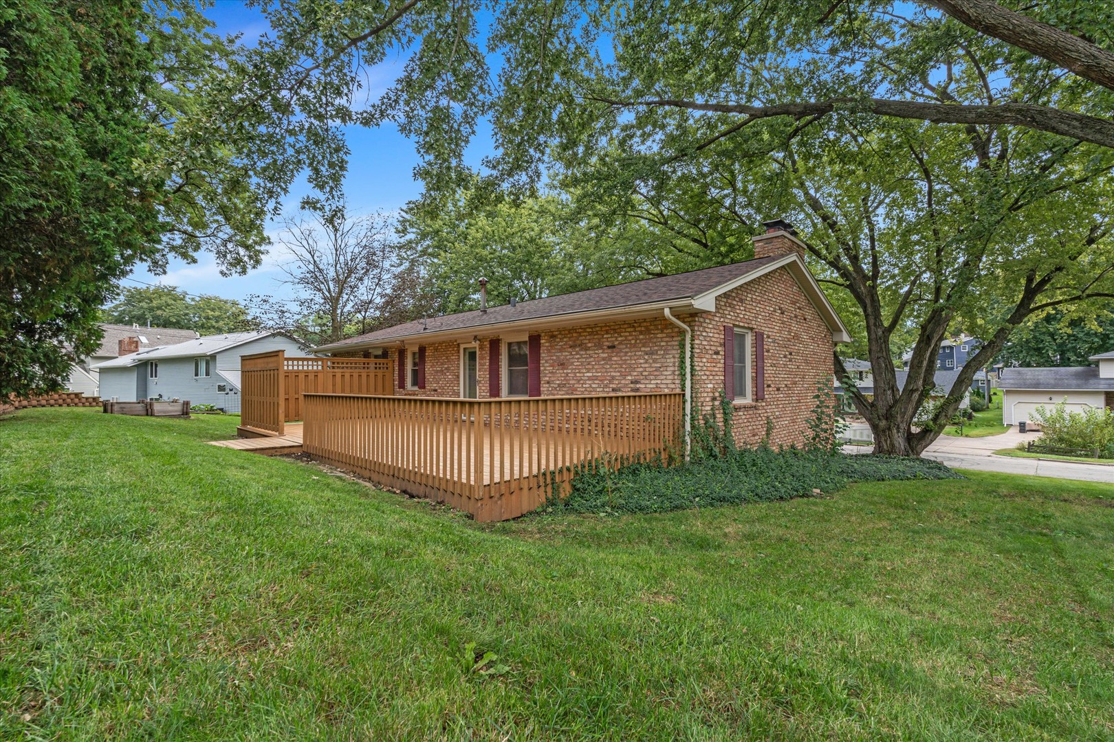main property photo 12