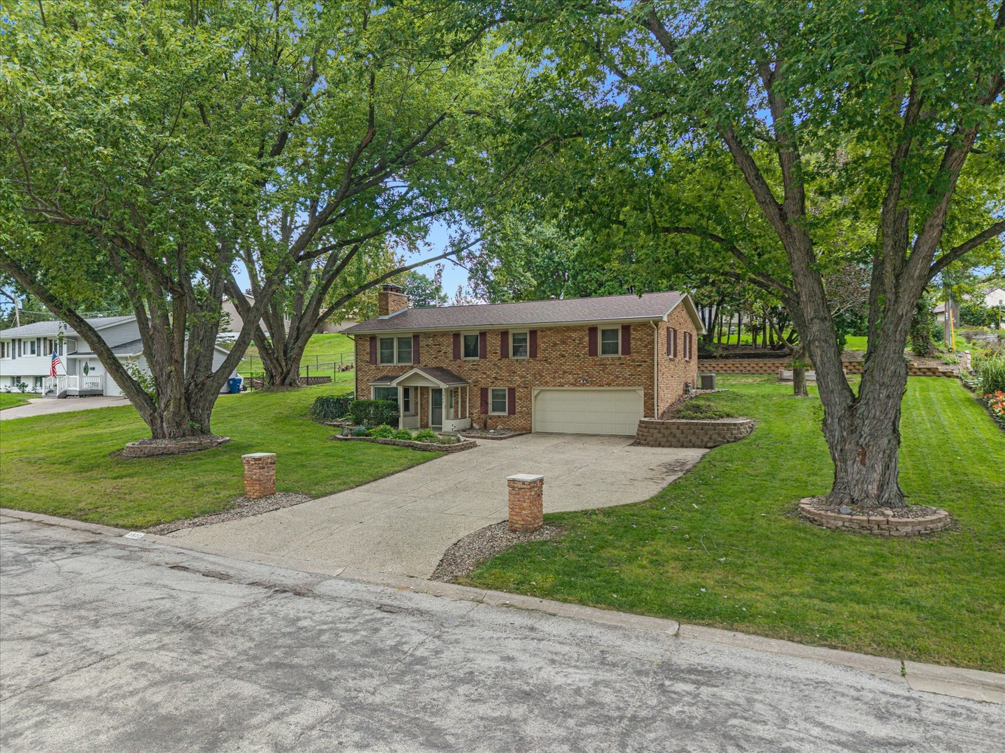 main property photo 16