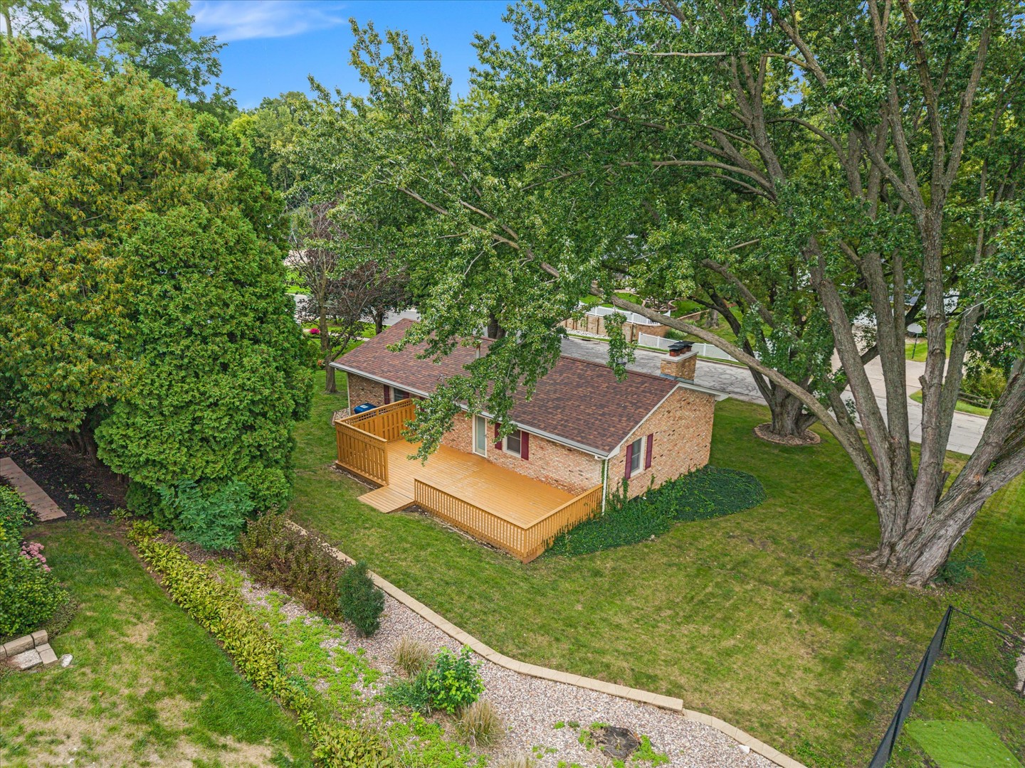 main property photo 19