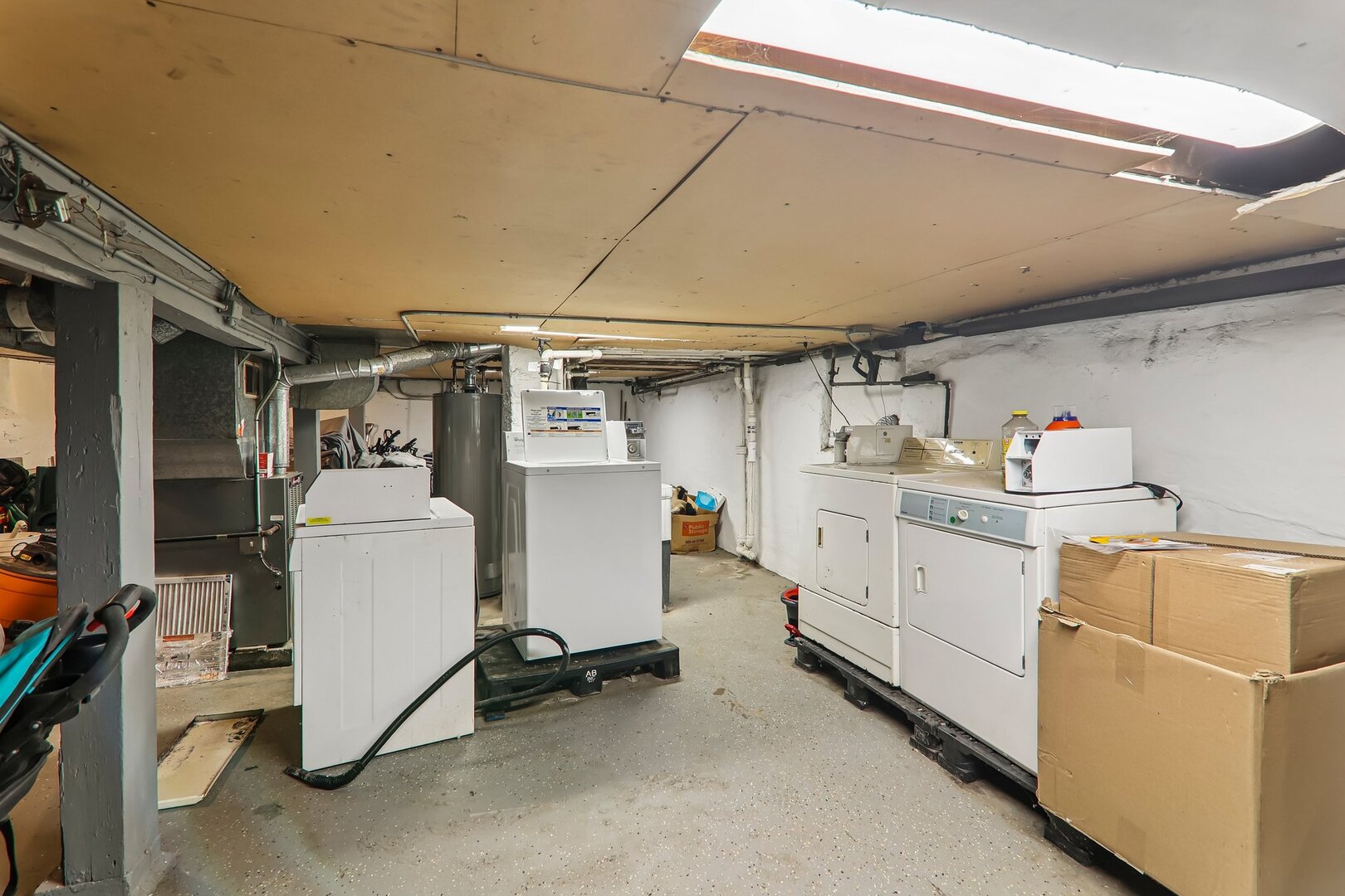 main property photo 34
