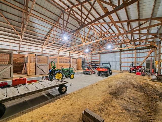 main property photo 50