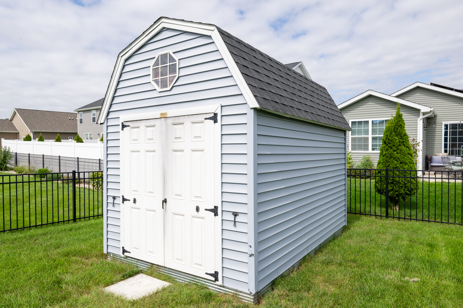 main property photo 30