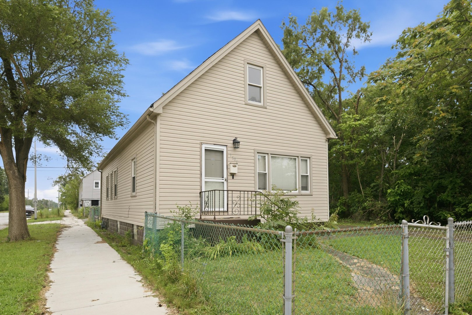 main property photo 2