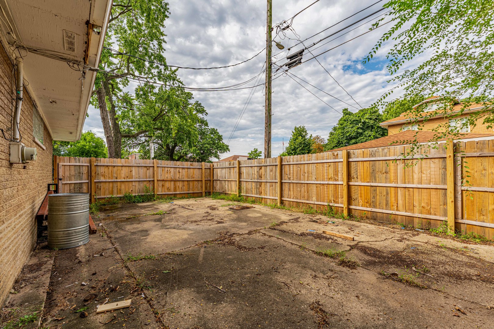 main property photo 30