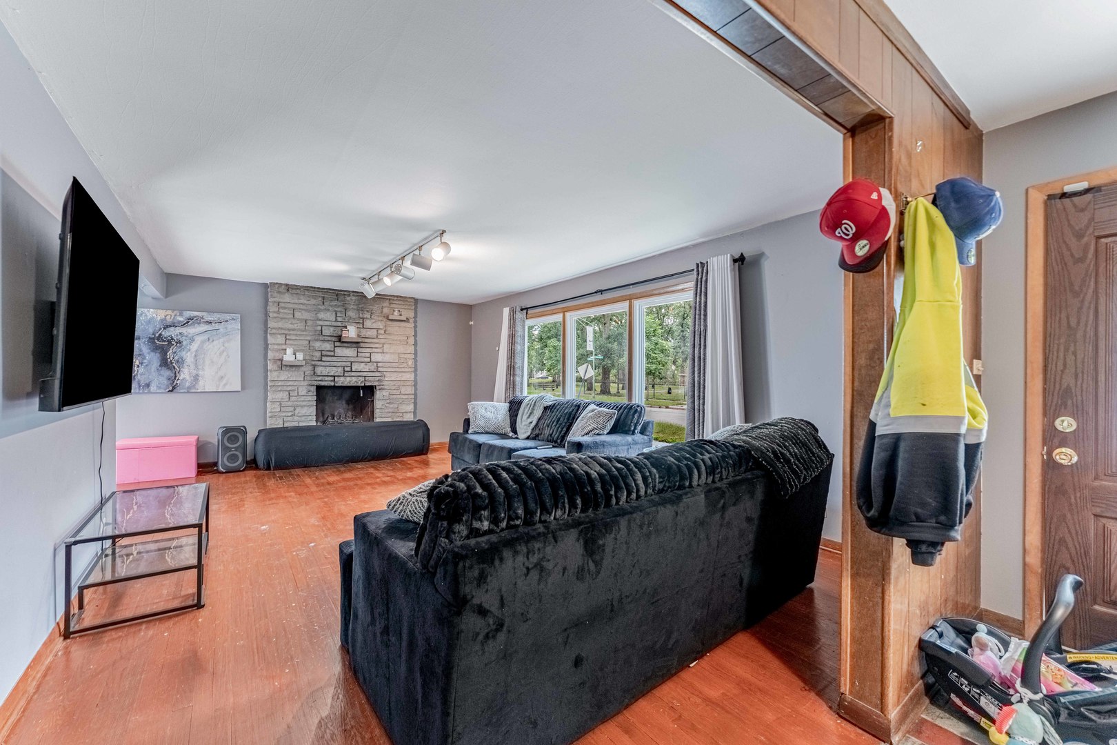 main property photo 4