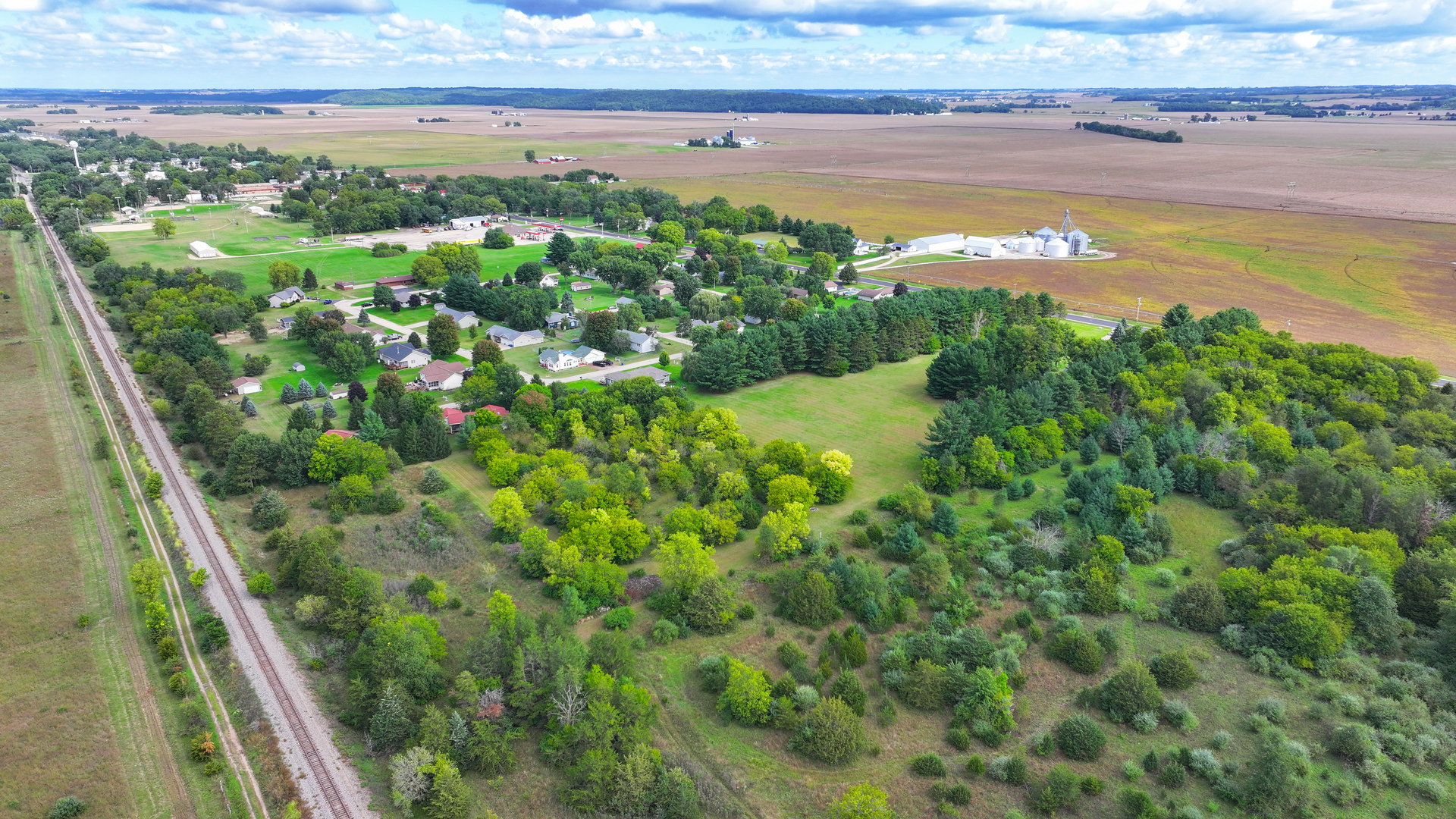 main property photo 45