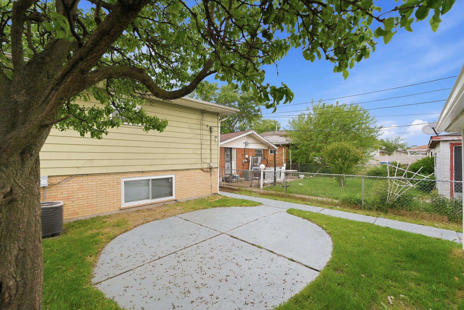 main property photo 34