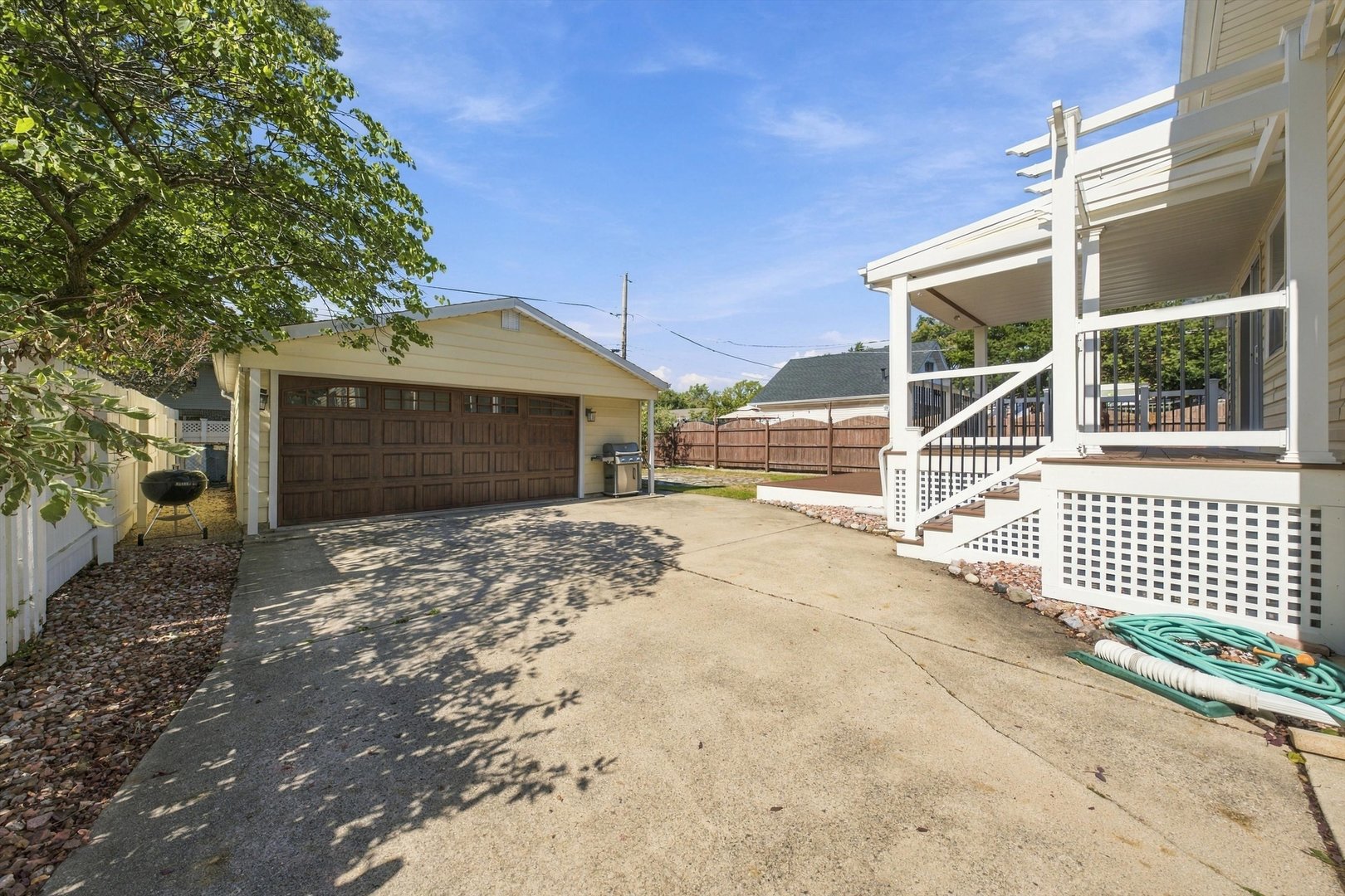 property viewer photo 2