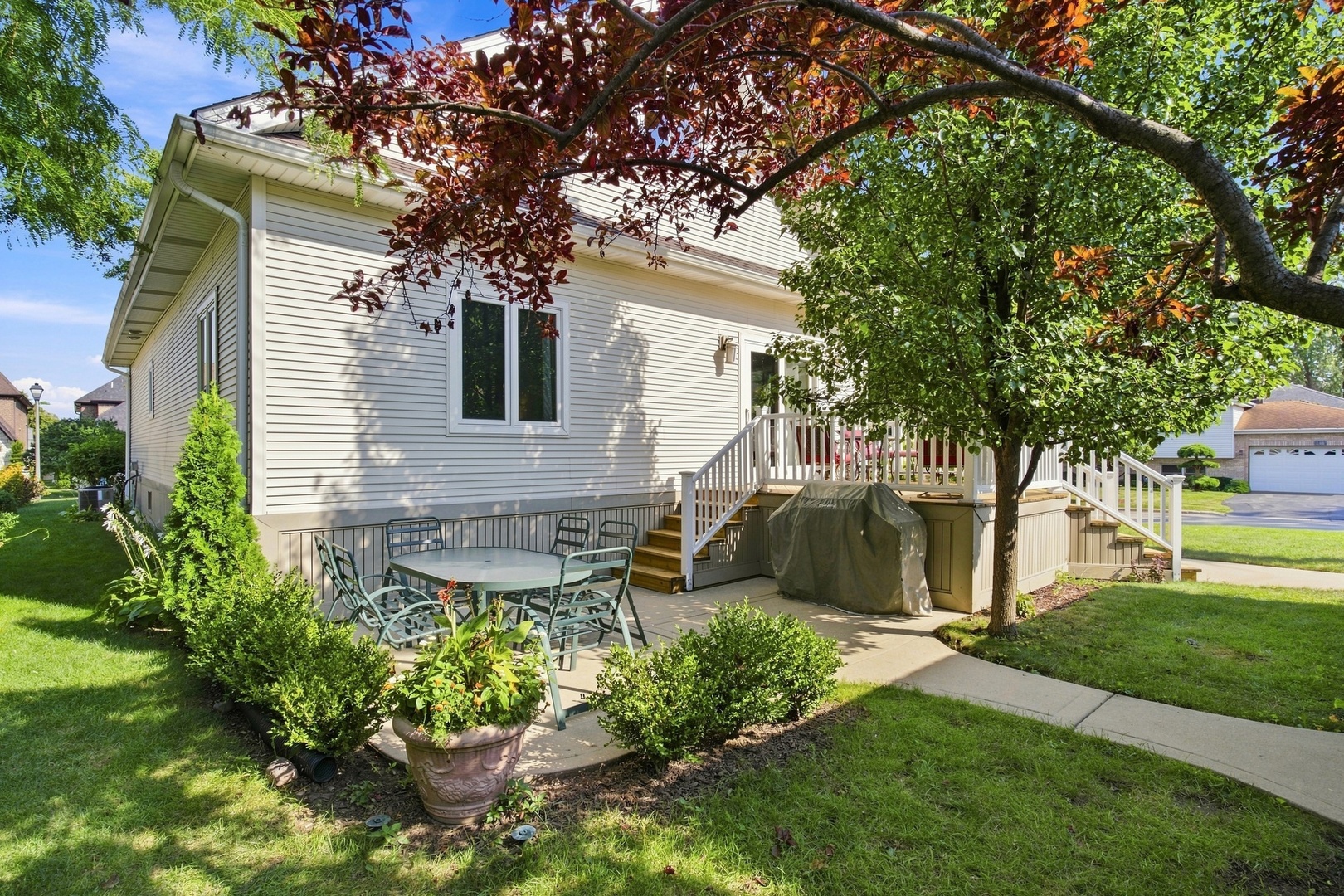 main property photo 33