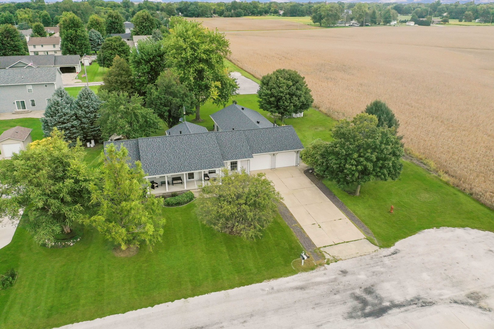 main property photo 23