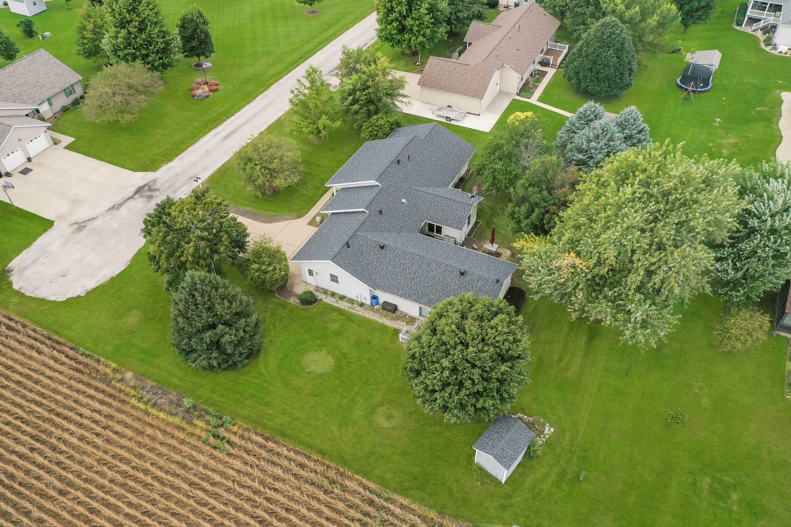 main property photo 24