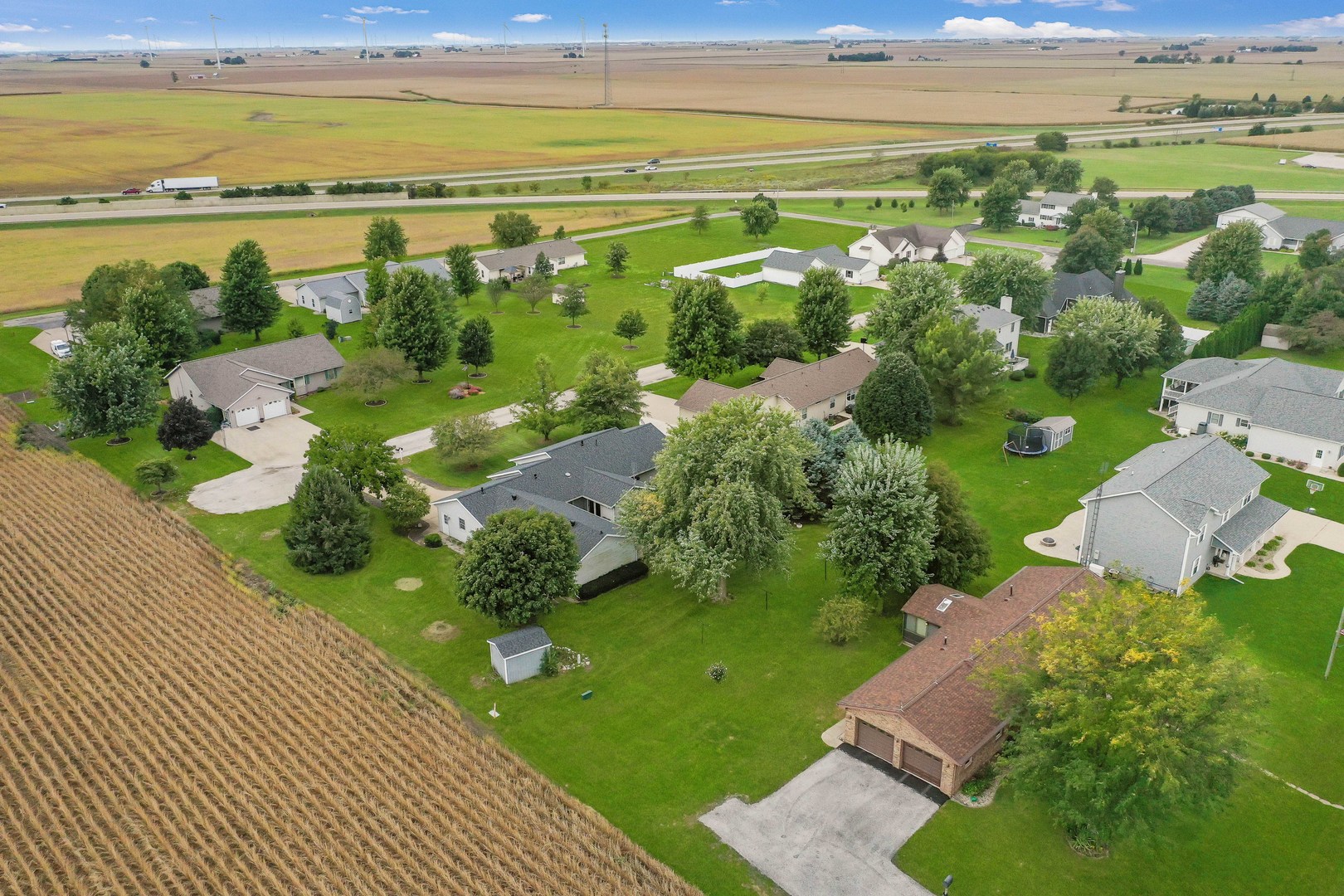 main property photo 25