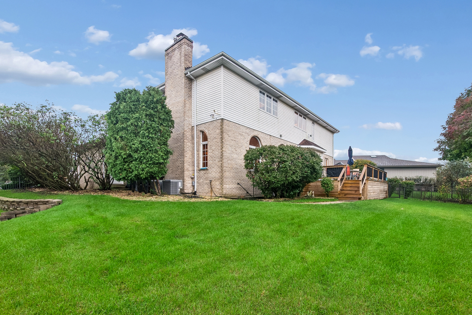 main property photo 23