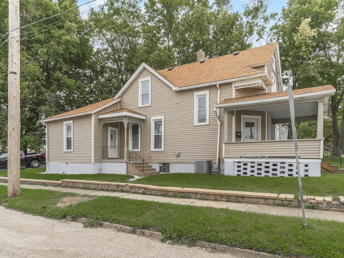 main property photo 6