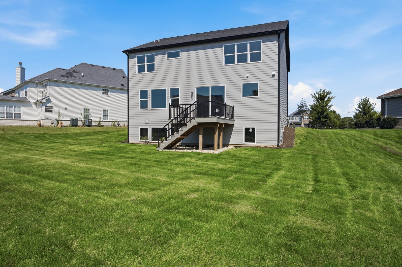 main property photo 37