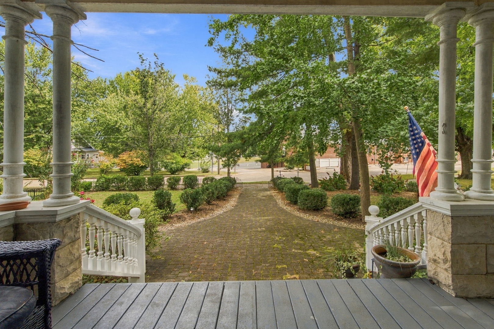 main property photo 6