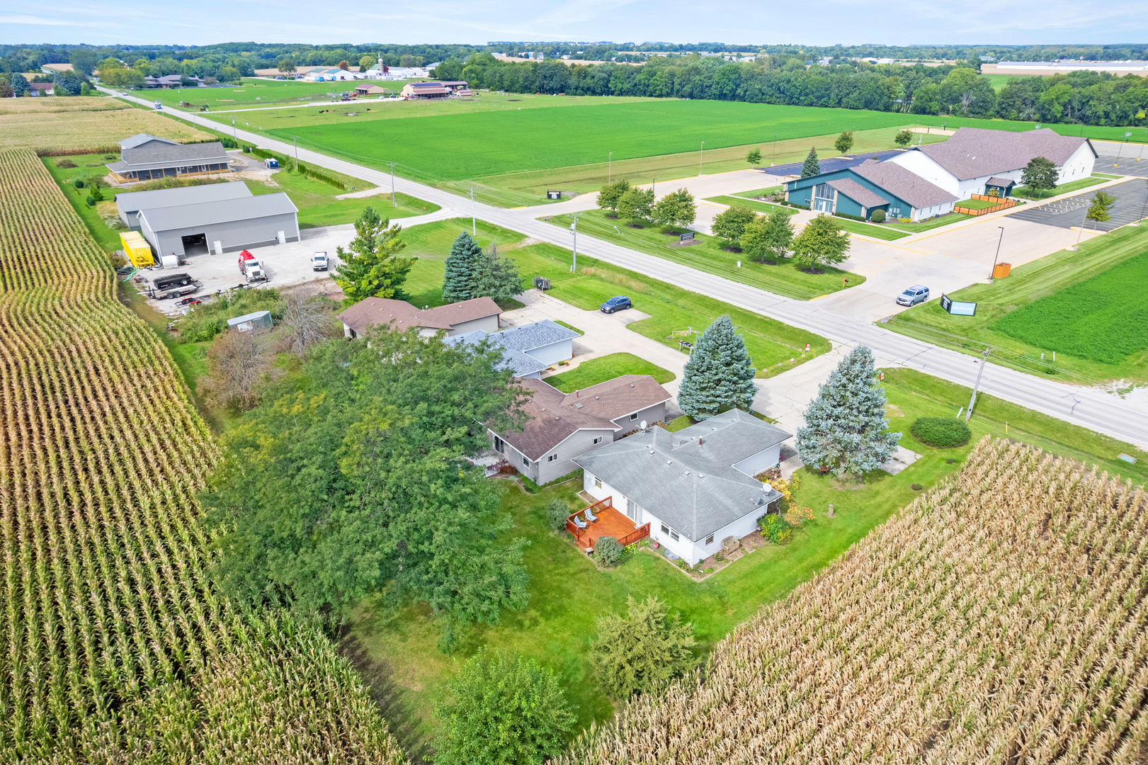 main property photo 23