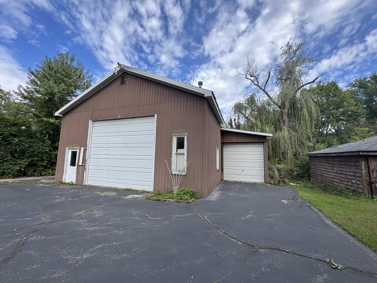 main property photo 33