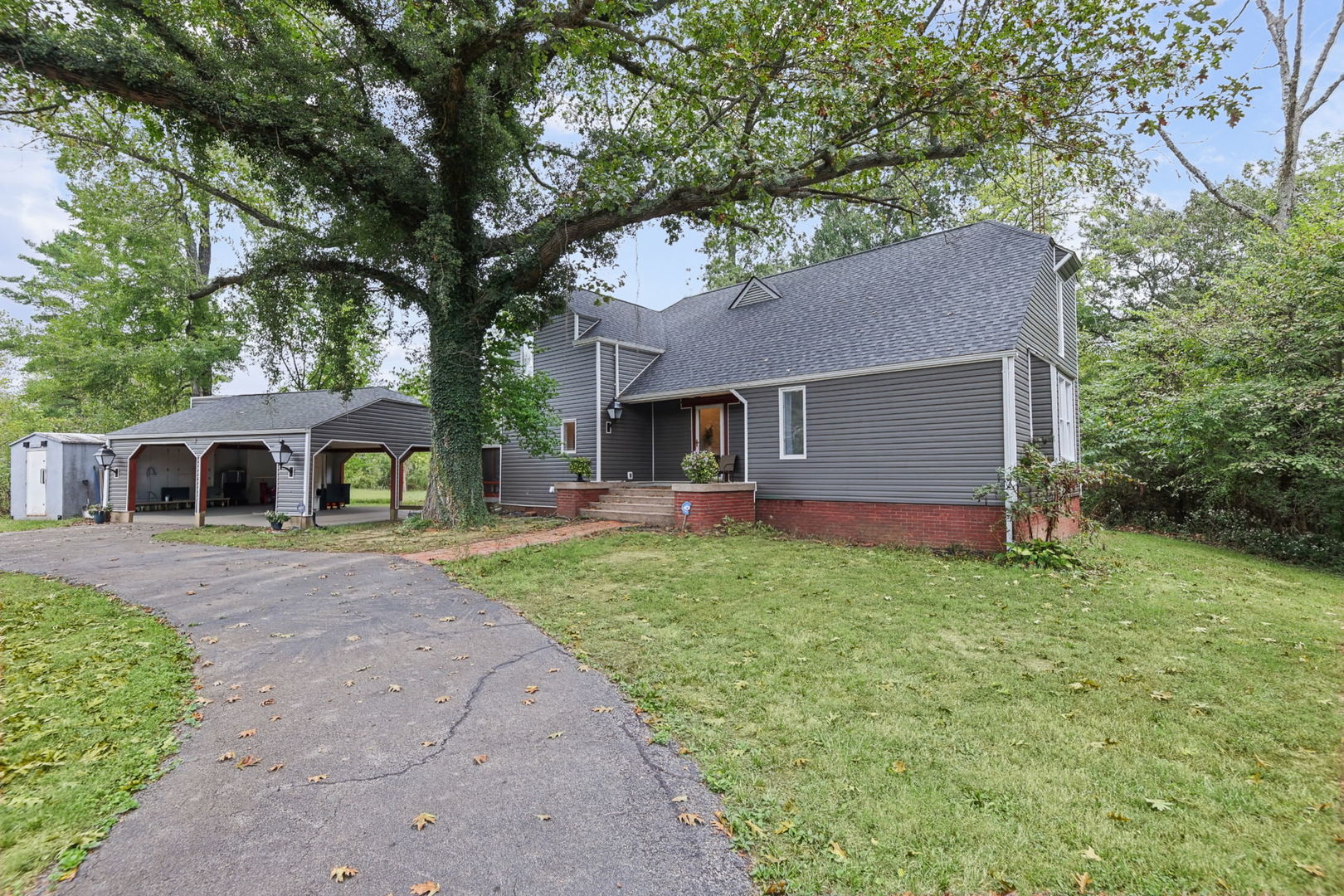 main property photo 3