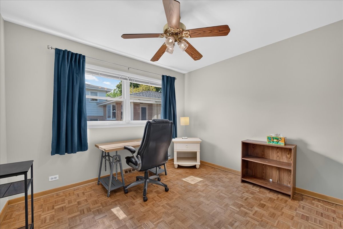 main property photo 25