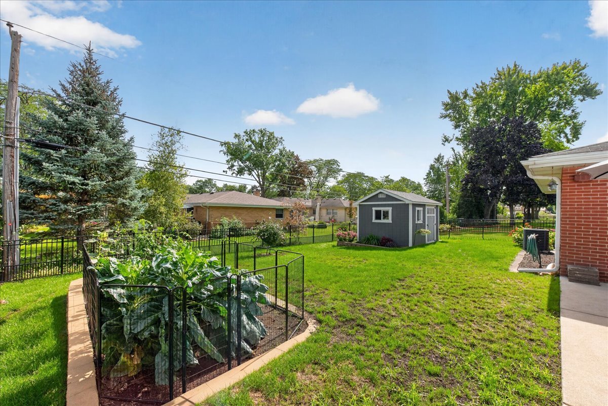 main property photo 36