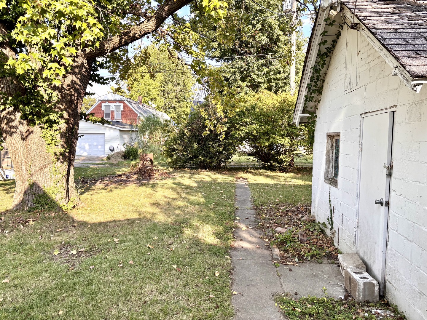 main property photo 17