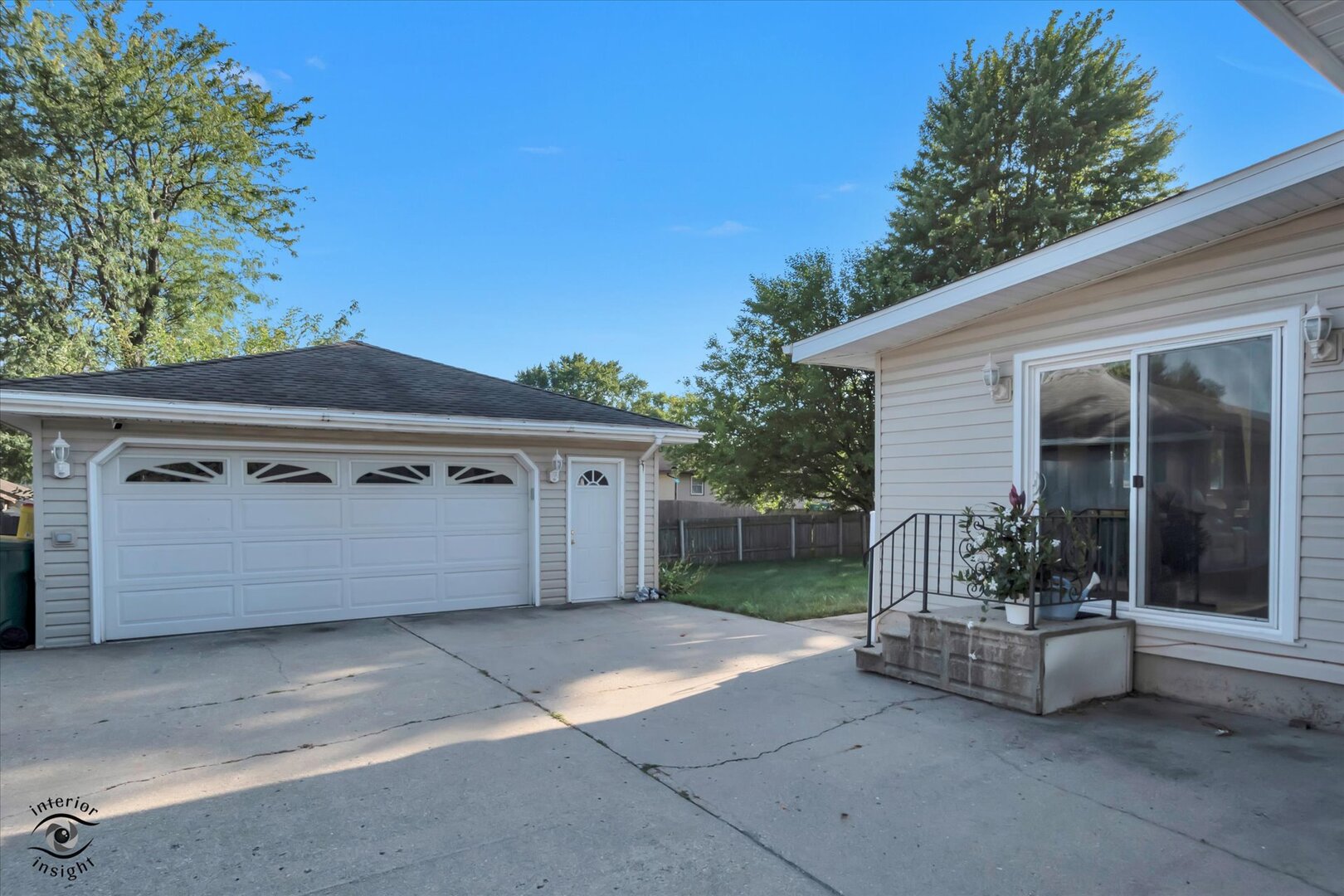 property viewer photo 23