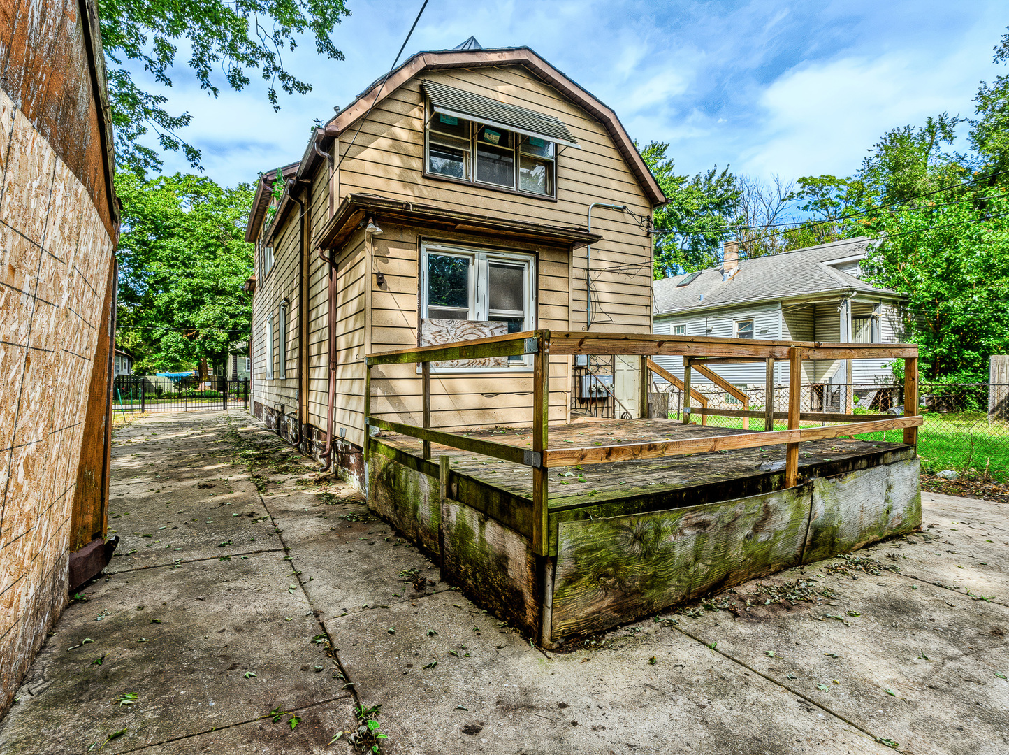 main property photo 25