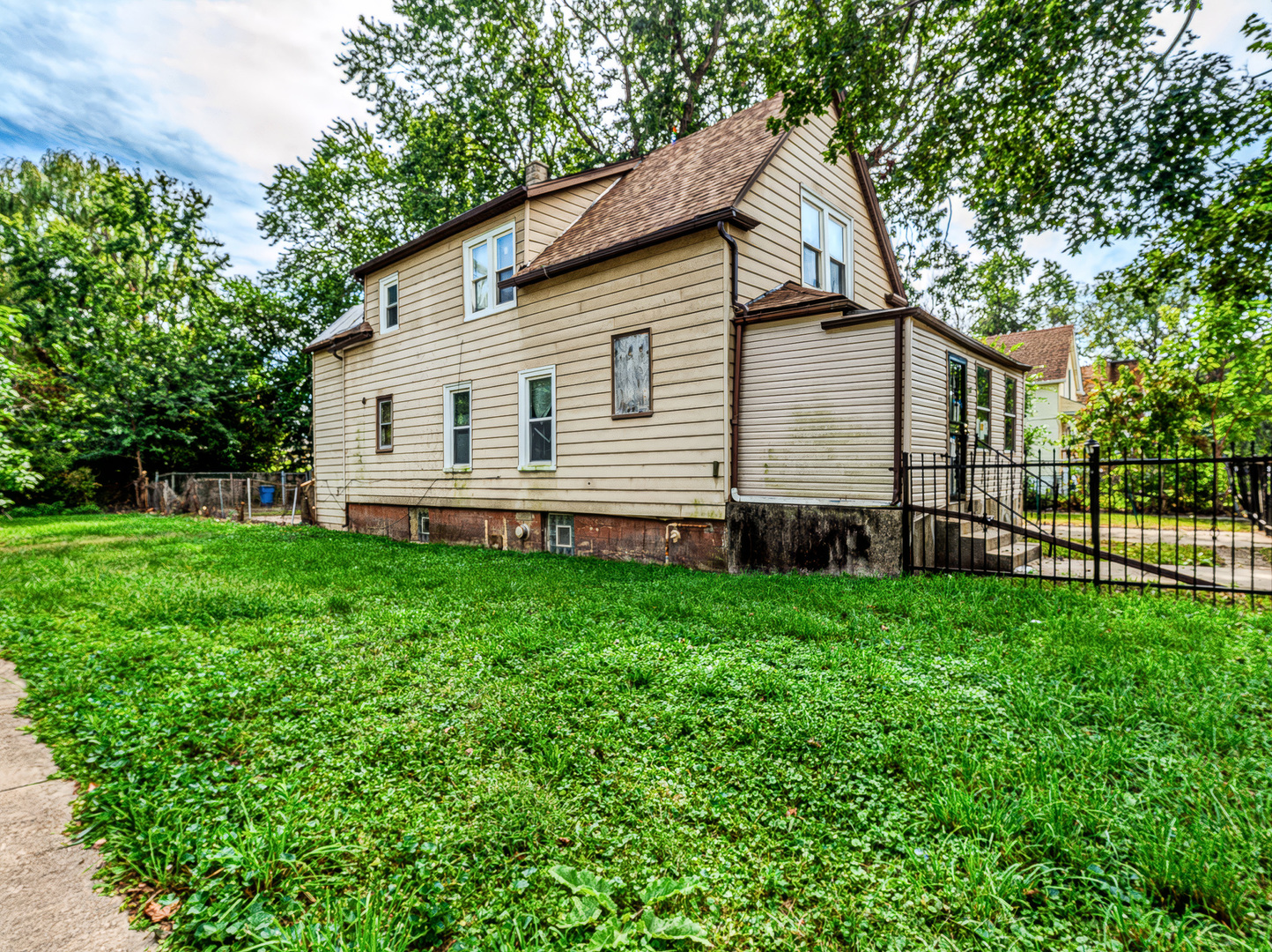 main property photo 26
