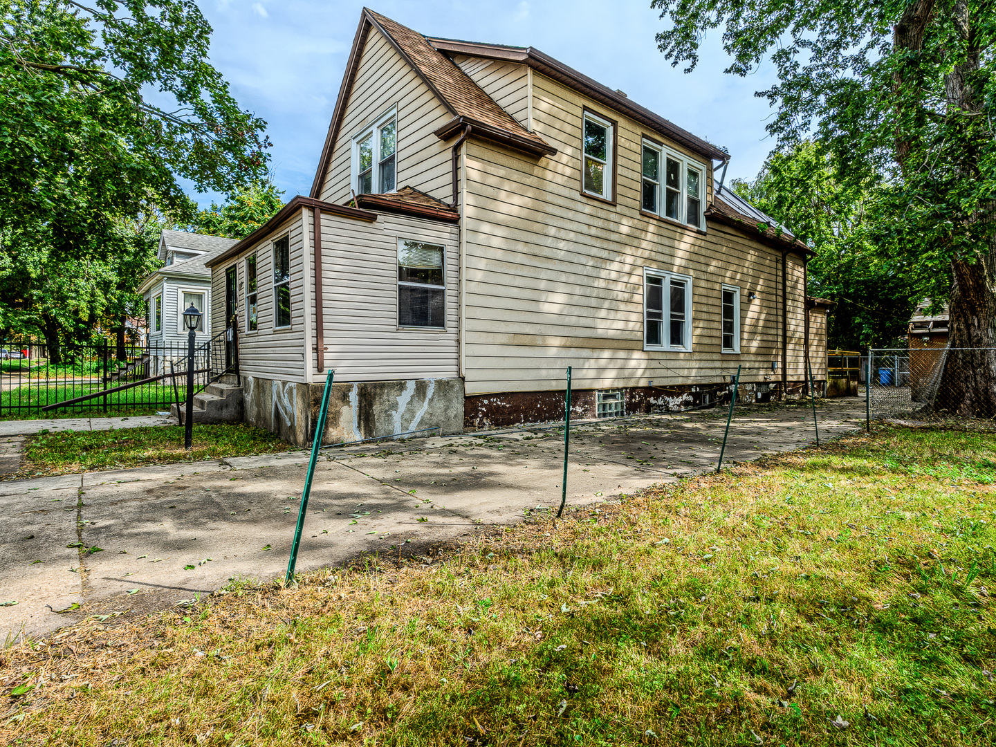 main property photo 3